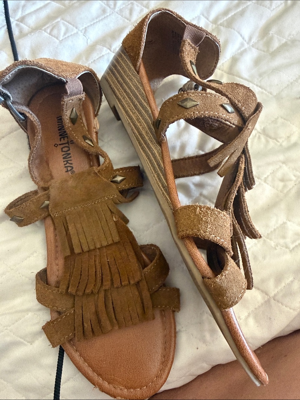 Minnetonka Chestnut Suede Fringe Gladiator Sandals